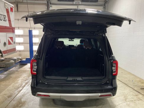 Used 2022 Ford Expedition Max Limited image 18