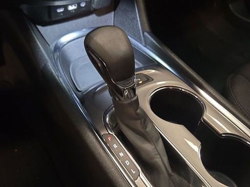 Used 2024 Chevrolet Malibu LT FWD image 18