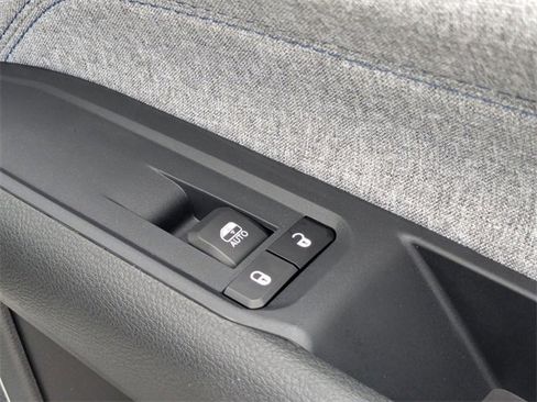 New 2025 Jeep Compass Sport image 37