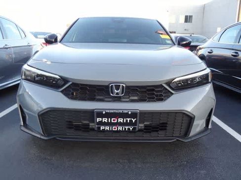 Used 2025 Honda Civic Sport image 2