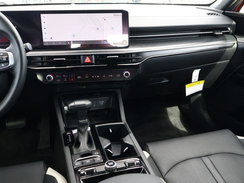 Used 2025 Kia K5 GT-Line w/ GT-Line Premium Package image 11