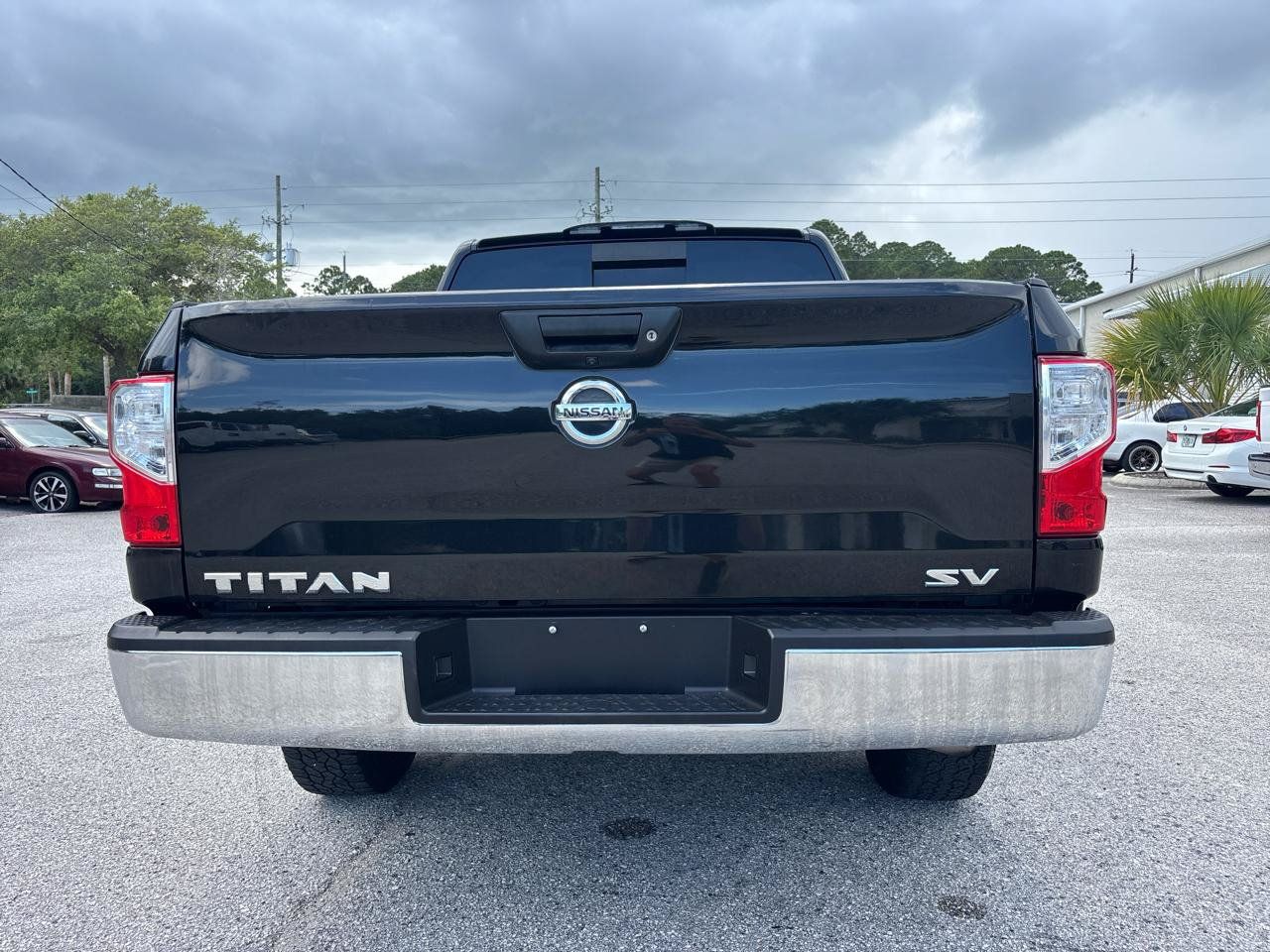 Used 2018 Nissan Titan SV RWD image 7