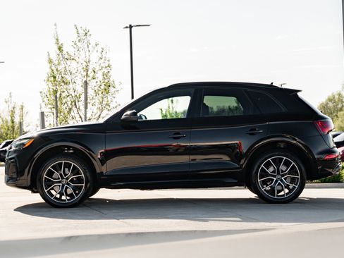 Certified 2023 Audi SQ5 Premium Plus w/ Premium Plus Package AWD/4WD image 6