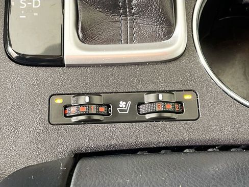 Used 2018 Toyota Highlander Limited image 24