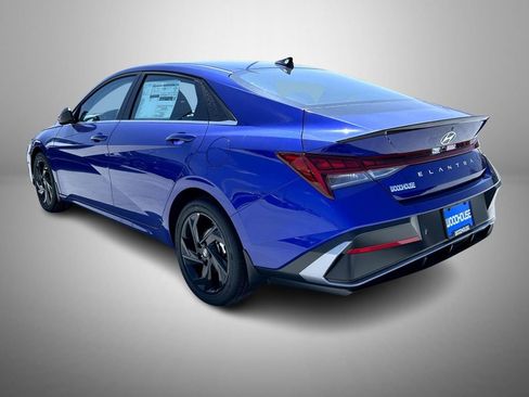 New 2026 Hyundai Elantra SEL Sport Premium FWD image 7