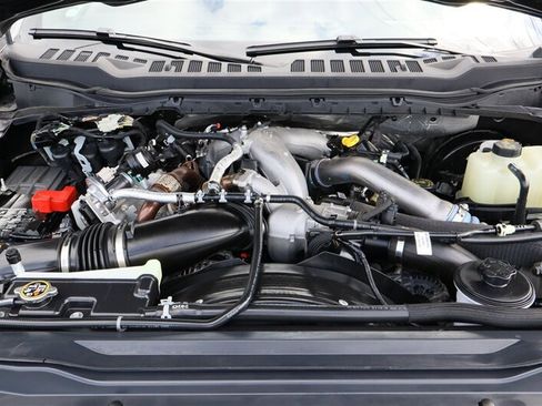 Used 2025 Ford F350 Platinum AWD/4WD image 10
