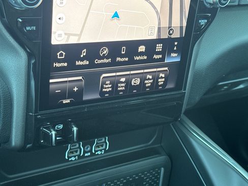 New 2026 RAM 3500 Laramie AWD/4WD image 19