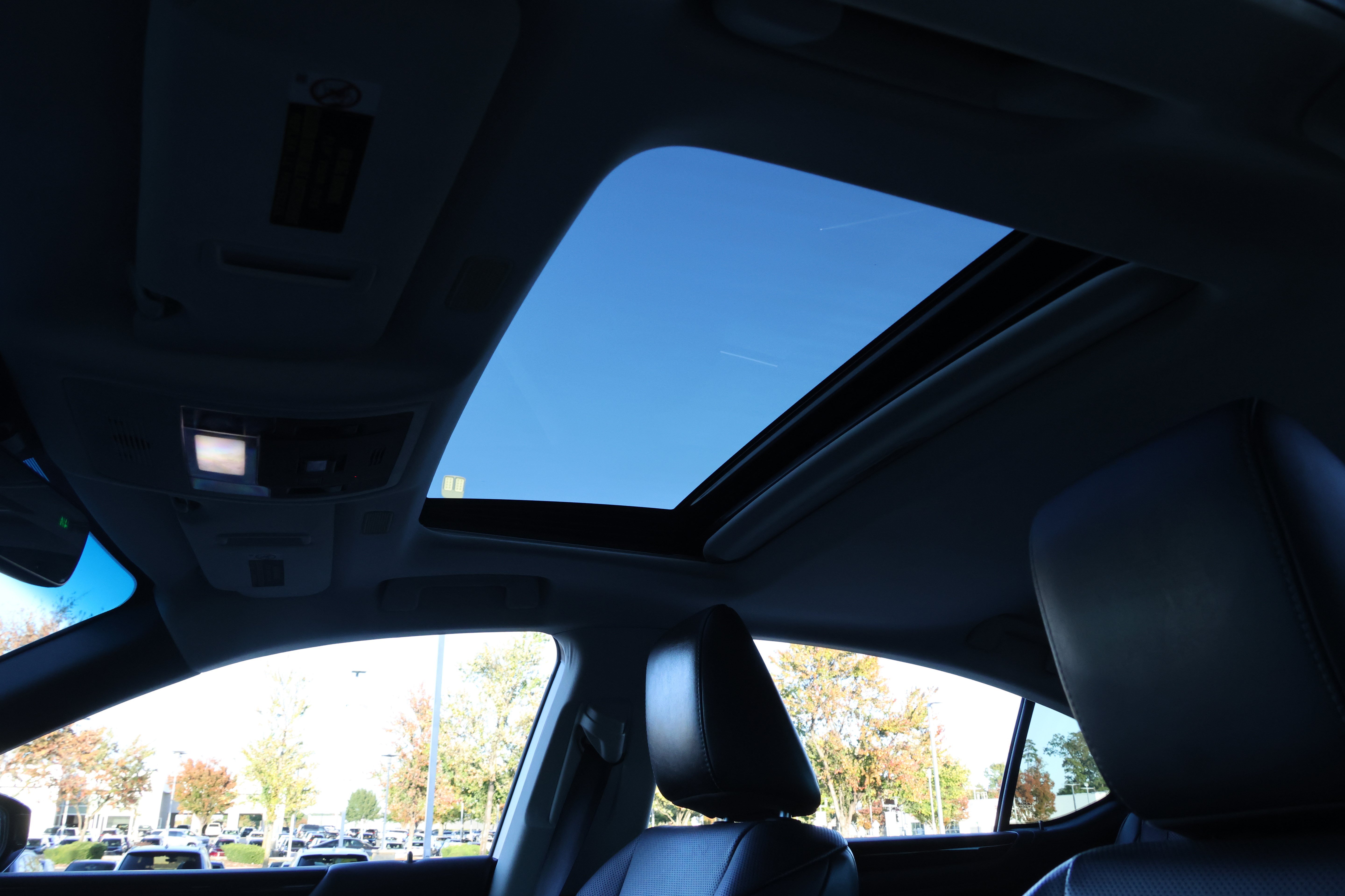 Used 2019 Lexus ES 350 w/ Premium Package FWD image 28