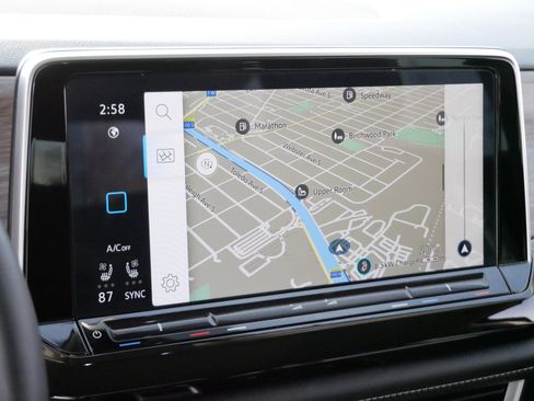 Certified 2025 Volkswagen Atlas SEL image 22