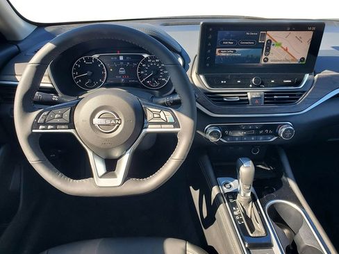 New 2025 Nissan Altima 2.5 SL FWD image 14