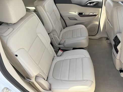 Used 2023 GMC Acadia Denali w/ Denali Ultimate Package AWD/4WD image 14