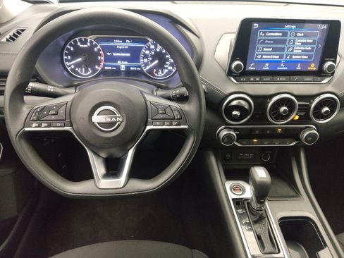 Used 2024 Nissan Sentra SV FWD image 22