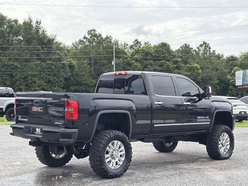 Used 2015 GMC Sierra 2500 Denali w/ Duramax Plus Package AWD/4WD image 5