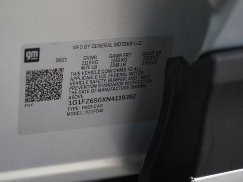 Used 2022 Chevrolet Bolt EUV Premier w/ Sun & Sound Package FWD image 27