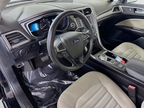 Used 2018 Ford Fusion S image 23