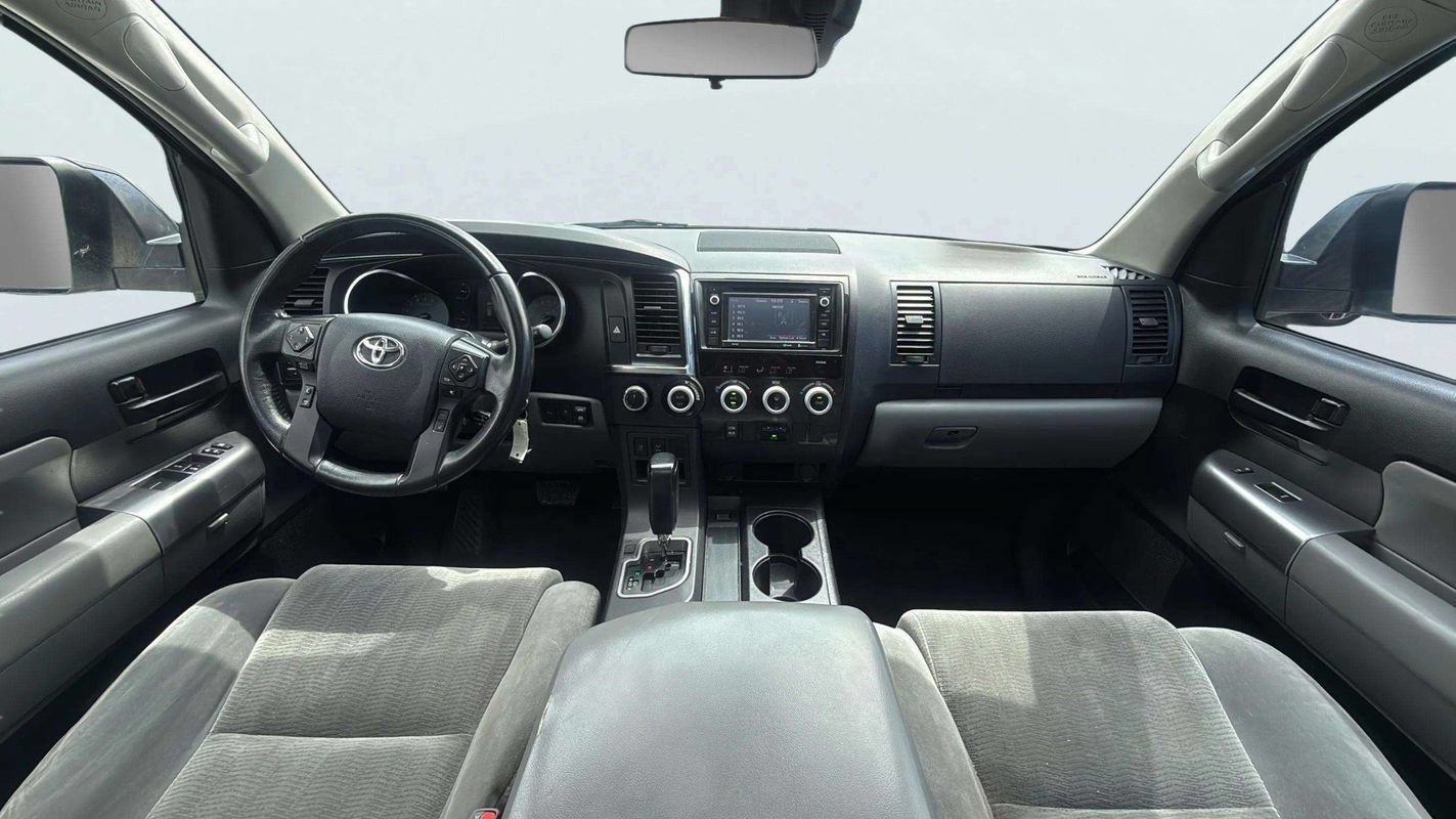 Used 2019 Toyota Sequoia SR5 AWD/4WD image 9