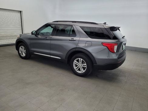 Used 2021 Ford Explorer XLT AWD/4WD image 3