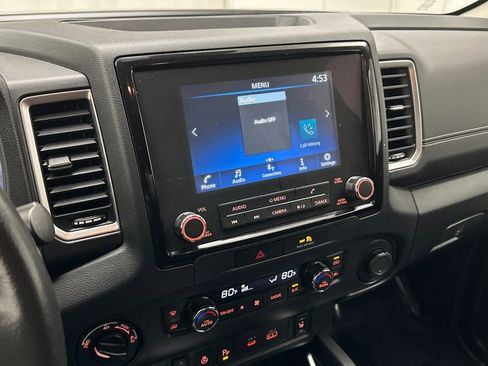 Used 2022 Nissan Frontier SV image 11