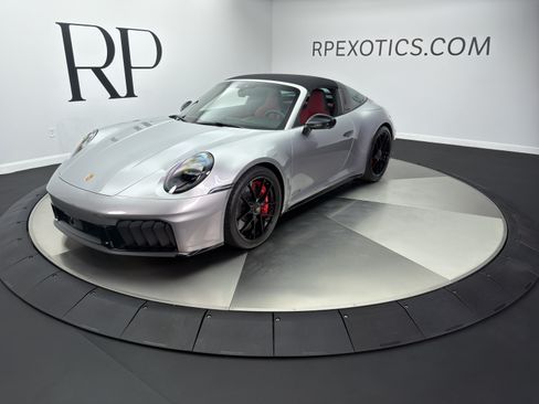 Used 2025 Porsche 911 Targa 4 GTS AWD/4WD image 12