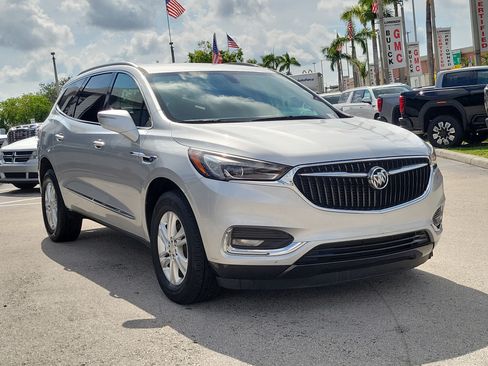 Used 2020 Buick Enclave Preferred FWD image 3