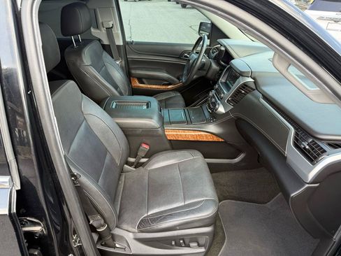 Used 2018 Chevrolet Suburban Premier RWD image 24