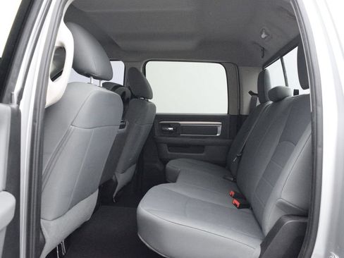 Used 2016 RAM 2500 SLT AWD/4WD image 12