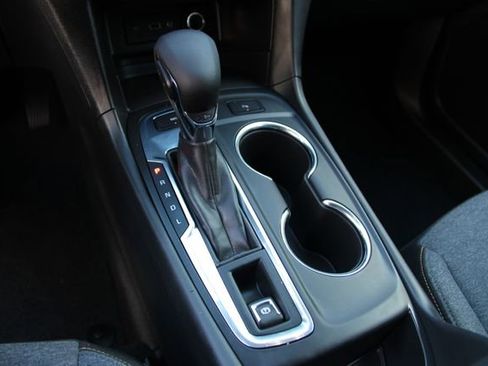 Used 2023 Chevrolet Equinox LT image 25