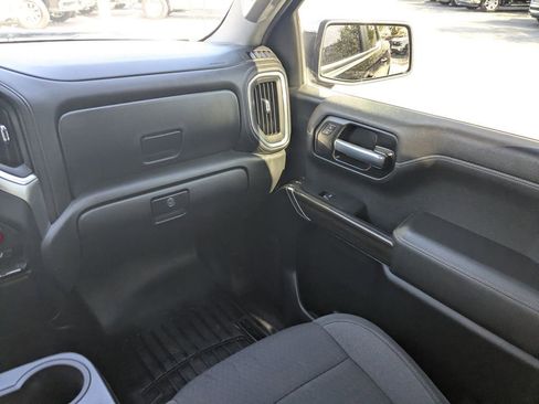 Used 2021 Chevrolet Silverado 1500 LT image 16