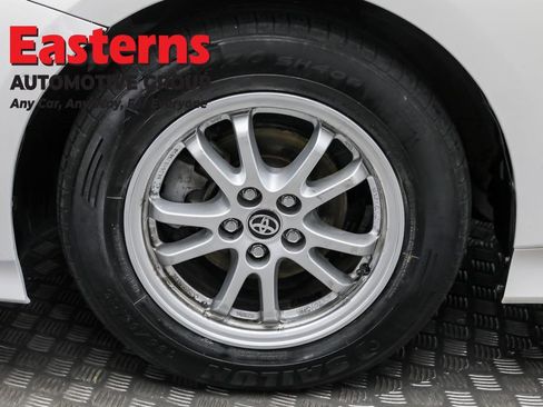 Used 2022 Toyota Prius LE image 28