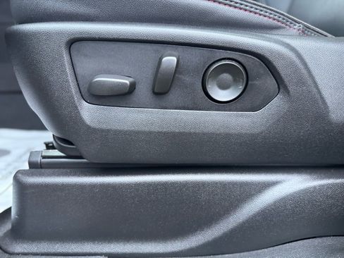 Used 2023 Chevrolet Tahoe RST w/ Luxury Package image 17