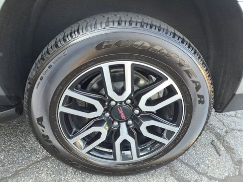 Used 2023 GMC Yukon XL AT4 AWD/4WD image 21