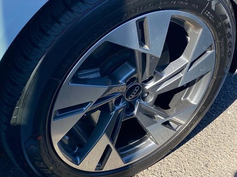 Used 2022 Audi e-tron Premium image 21