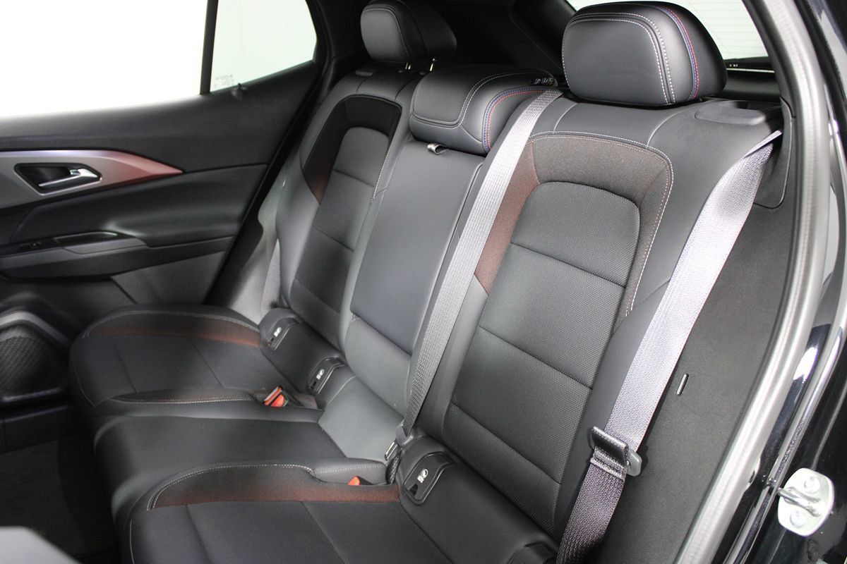 Used 2024 Chevrolet Equinox EV RS FWD image 22
