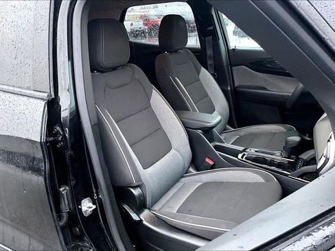 Used 2025 Chevrolet TrailBlazer LT image 7