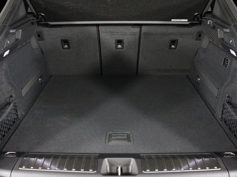 New 2026 Porsche Macan 4S Electric image 19