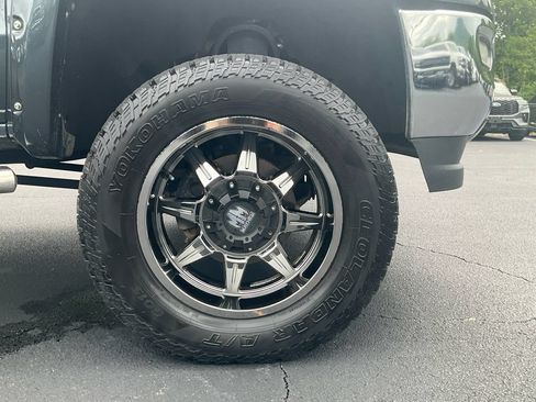Used 2017 GMC Sierra 1500 SLT w/ Suspension Package, Off-Road AWD/4WD image 10