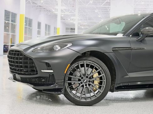 Used 2023 Aston Martin DBX 707 AWD/4WD image 2