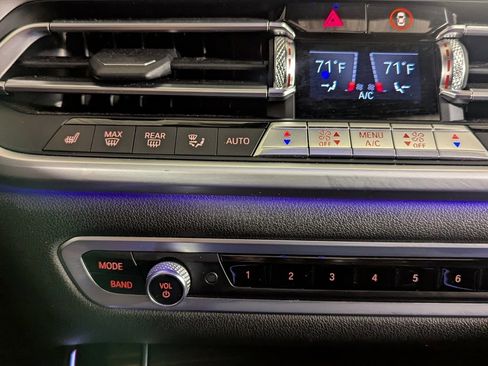 Used 2021 BMW X5 xDrive40i w/ M Sport Package image 38