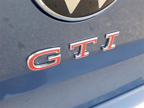 New 2026 Volkswagen GTI SE image 6