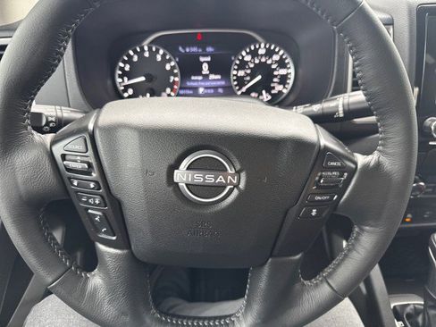 Used 2024 Nissan Frontier SV w/ SV Convenience Package image 21