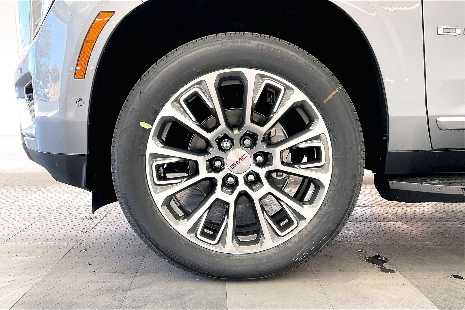 New 2026 GMC Yukon Denali w/ Advanced Technology Package AWD/4WD image 14