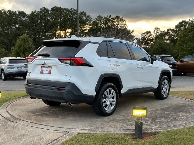 Used 2021 Toyota RAV4 LE FWD image 7