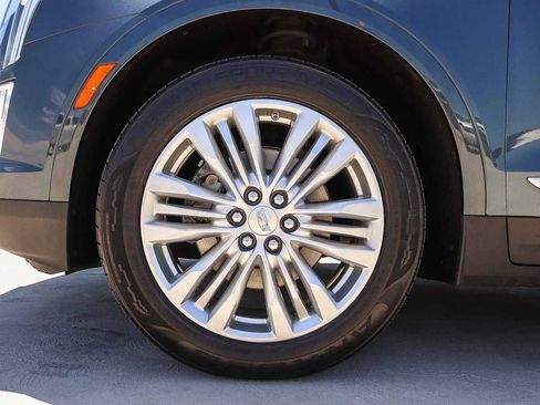 Used 2019 Cadillac XT5 Premium Luxury FWD image 11