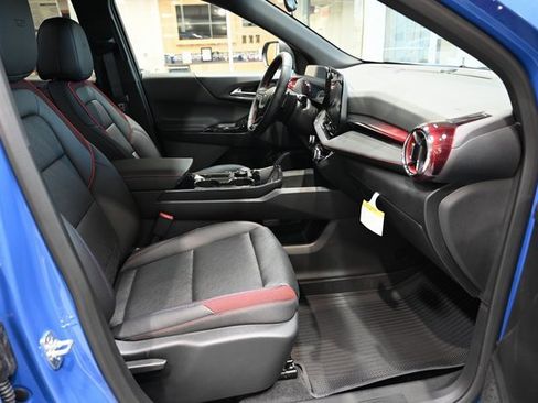 New 2026 Chevrolet Equinox RS w/ LPO, Floor Liner Package image 10