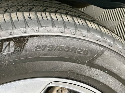 Used 2019 RAM 1500 Limited w/ Body Color Bumper Group image 34