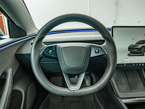 Used 2024 Tesla Model 3 Standard Range RWD image 22