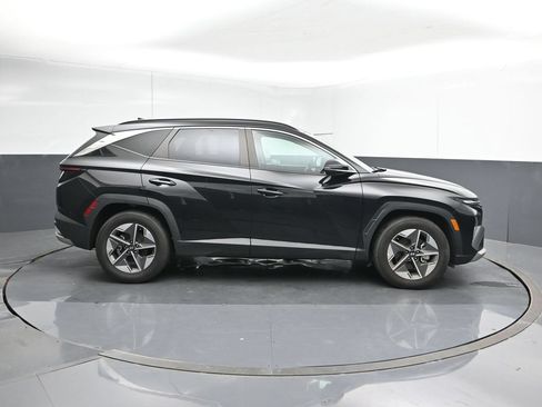 Used 2025 Hyundai Tucson SEL FWD image 6