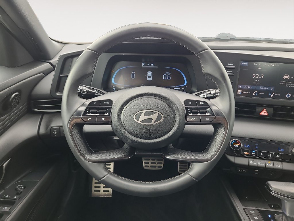 Used 2025 Hyundai Elantra Sport FWD image 12