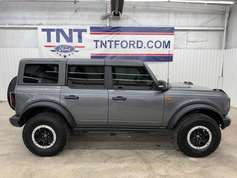 Certified 2023 Ford Bronco Badlands w/ Sasquatch Package AWD/4WD image 1