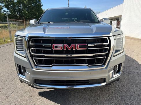 Used 2023 GMC Yukon SLT AWD/4WD image 7